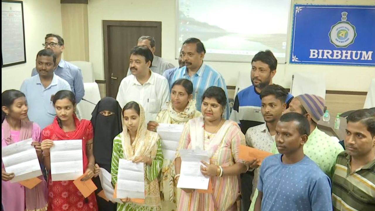 Deucha-Pachami: দেউচা পাচামির ২৫ জন জমিদাতাকে নিয়োগপত্র রাজ্যের, সোমবারই কাজে যোগ