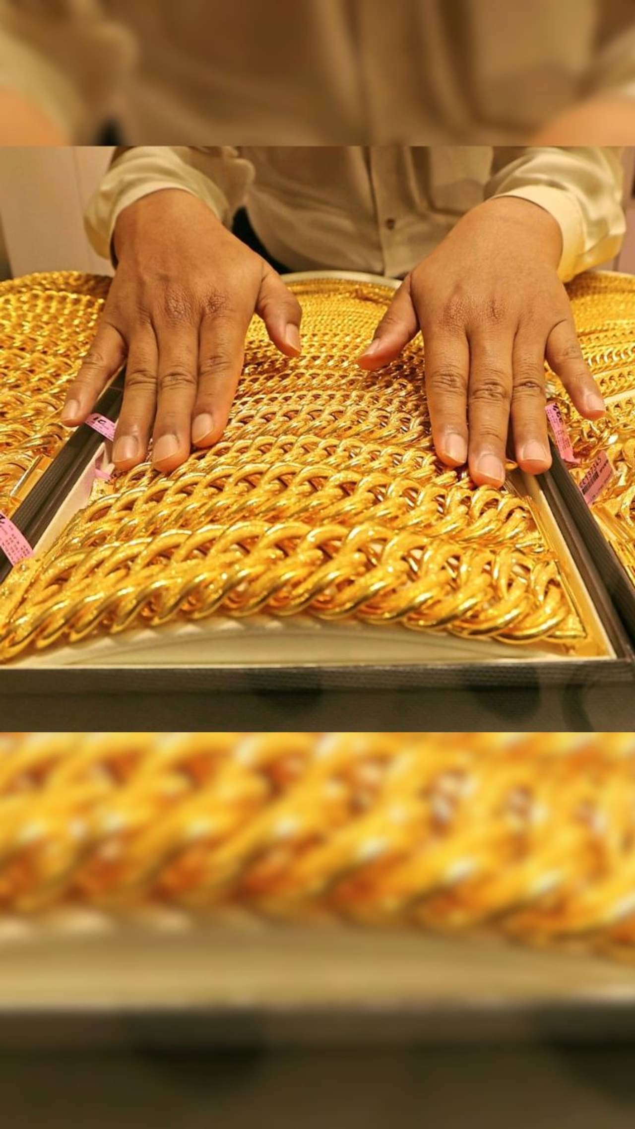 Gold: বিদেশ থেকে সোনা আনার ক্ষেত্রে বিশেষ নিয়ম জারি করল বাংলাদেশ