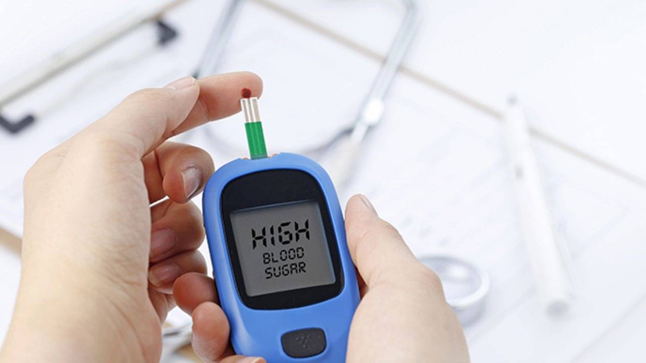 Diabetes Problem: কেন হঠাৎ বেড়ে যায় সুগার লেভেল? কারণ শুনলে চমকে যাবেন