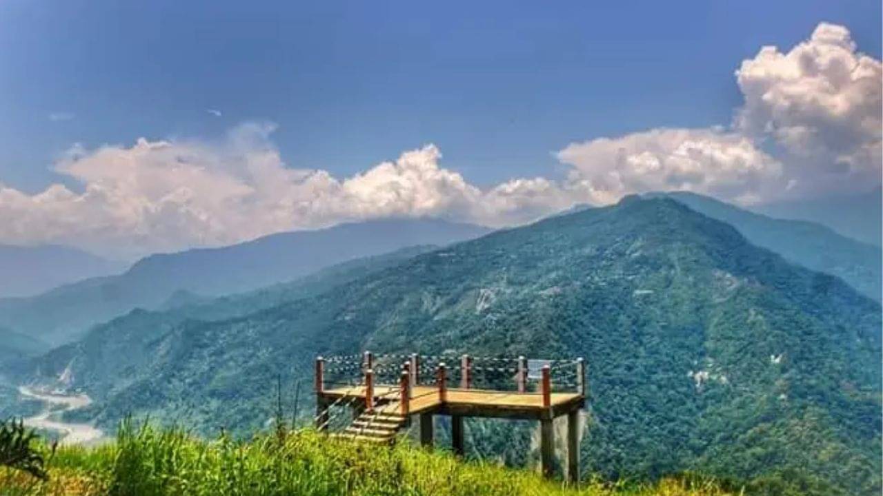 Kalimpong: ডেলো পাহাড়ের খুব কাছে খারকা গাঁও, কালিম্পংয়ের এক লুকনো অফবিটের সন্ধান রইল আপনার জন্য