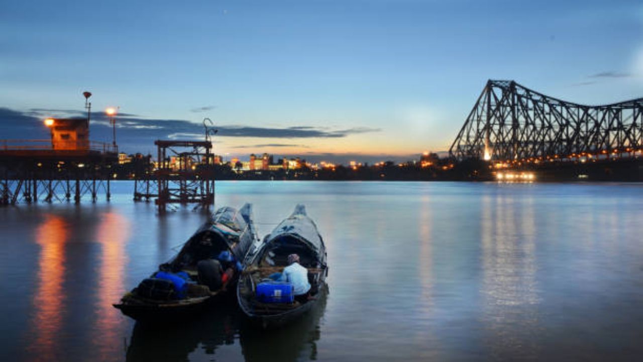 Kolkata Ferry Ghat: ফেরিঘাটের রুফটপ ক্যাফেতে আয়েষ করে চুমুক দিন কফিতে আর উপভোগ করুন গঙ্গার সৌন্দর্য্য