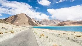 Ladakh: বহুদিনের লাদাখ ভ্রমণের স্বপ্ন পূরণ হতে চলেছে? কোন সময় লেহ গেলে মিলবে সেরা অনুভূতি, রইল টিপস Ladakh: বহুদিনের লাদাখ ভ্রমণের স্বপ্ন পূরণ হতে চলেছে? কোন সময় লেহ গেলে মিলবে সেরা অনুভূতি, রইল টিপস