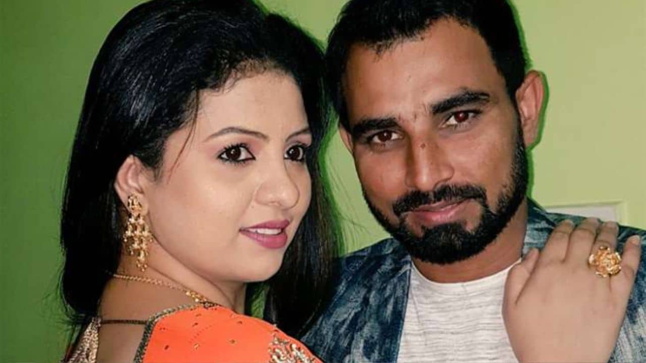 Mohammed Shami: পণের জন্য চাপ, নিয়মিত যৌনকর্মীদের সঙ্গে শারীরিক সম্পর্ক! মহম্মদ সামির গ্রেফতারি চেয়ে সুপ্রিম কোর্টে গেলেন স্ত্রী