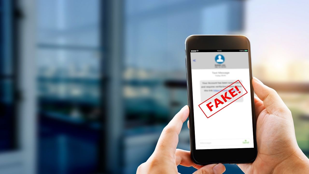 Online Fraud Safety Tips: নতুন ফোন কিনেই ইন্টারনেট সার্ফিং করছেন? এই সব তথ্য না জানলে অ্যাকাউন্ট ফাঁকা! Online Fraud Safety Tips: নতুন ফোন কিনেই ইন্টারনেট সার্ফিং করছেন? এই সব তথ্য না জানলে অ্যাকাউন্ট ফাঁকা!