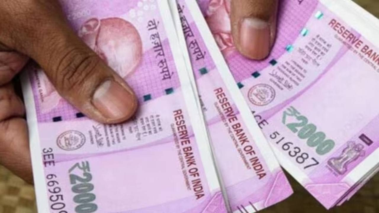 Fraud Case: চাকরি দেওয়ার নাম করে লক্ষাধিক টাকা আত্মসাতের অভিযোগ, গ্রেফতার স্কুল শিক্ষক