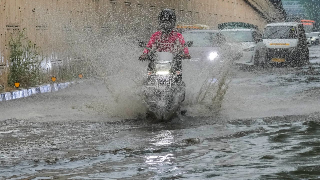 Cyclone Mocha Update: ধেয়ে আসতে পারে ঘূর্ণিঝড় মোখা, পশ্চিমি ঝঞ্ঝায় আজ দিনভর বৃষ্টি এই জায়গাগুলিতে