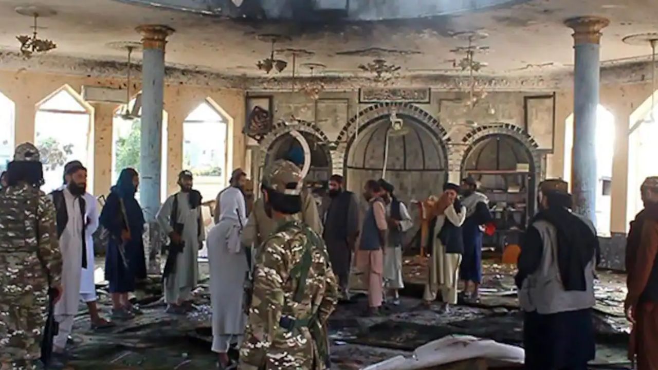 Suicide blast: আফগানিস্তানে রাজ্যপালের শেষকৃত্য অনুষ্ঠানে আত্মঘাতী বিস্ফোরণ, মৃত অন্তত ১১