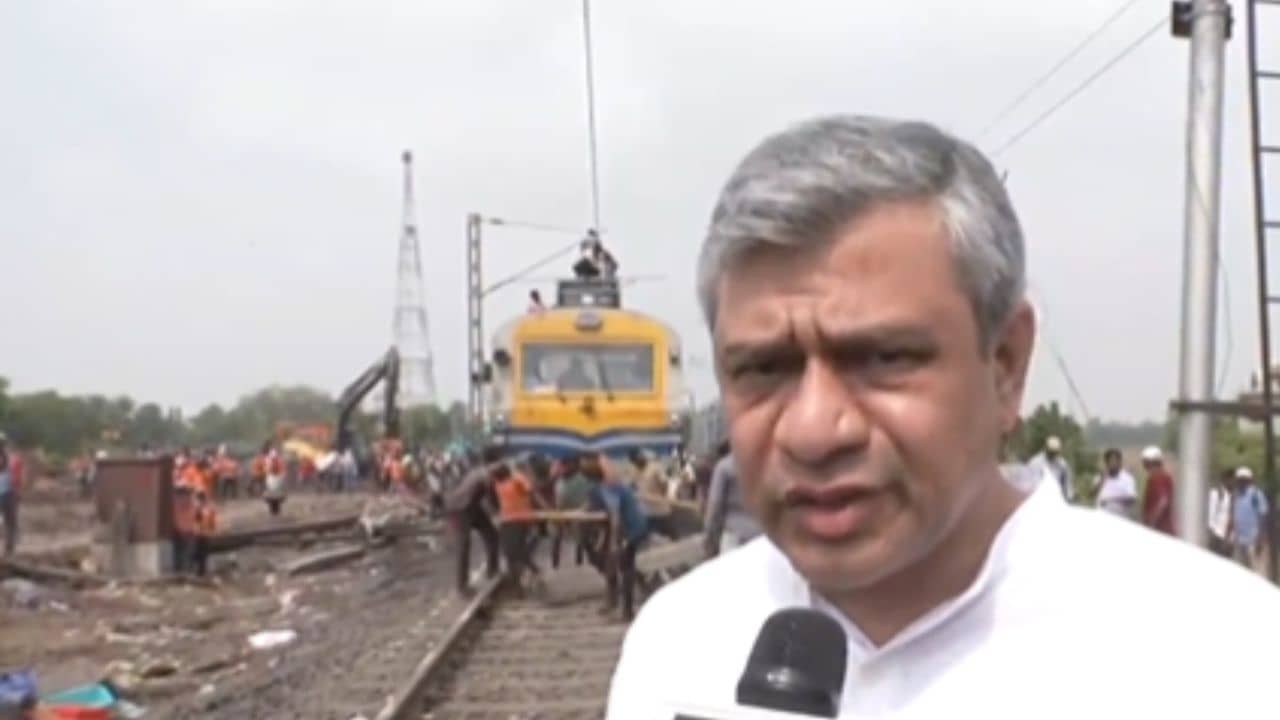 Ashwini Vaishnaw: বালেশ্বরের রুটে কবে থেকে চালু হবে রেল পরিষেবা, জানালেন রেলমন্ত্রী