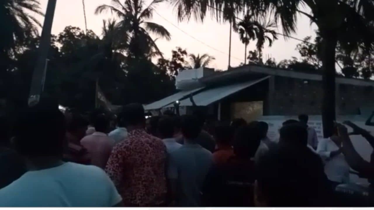 Basirhat TMC Clash: অটো রুটেও ‘নব্য-আদি’ কন্দোল, পারমিট ইস্যু নিয়ে তৃণমূলের অন্দরেই আড়াআড়ি ফাটল