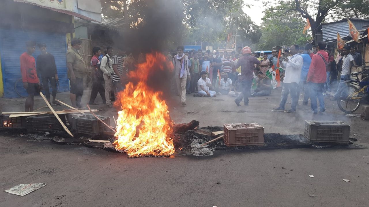 Panchayat Election 2023: তৃণমূল নেতা খুনে প্রবল উত্তেজনা পুরুলিয়ায়, পথ আটকে বিক্ষোভ অনুগামীদের