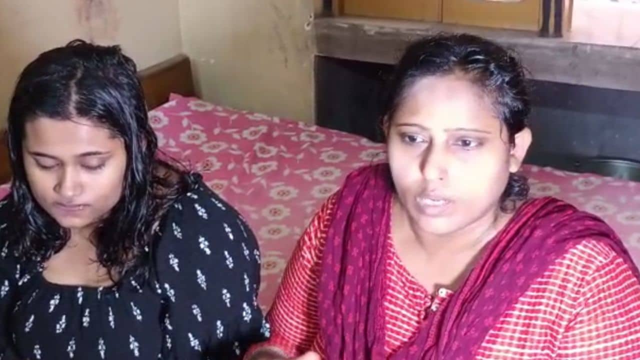 Coromandel Train Accident: বাসে-ট্রামে চড়তে ভয় পাচ্ছি, বাড়ি ফিরেও করমণ্ডল দুর্ঘটনার আতঙ্ক কাটেনি বেলঘরিয়ার শর্মিষ্ঠার