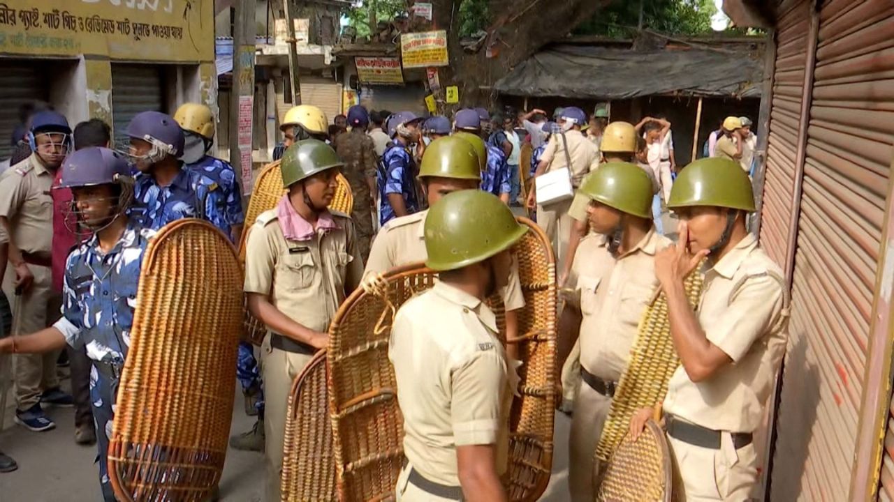 পুলিশি টহল। ফাইল ছবি। 