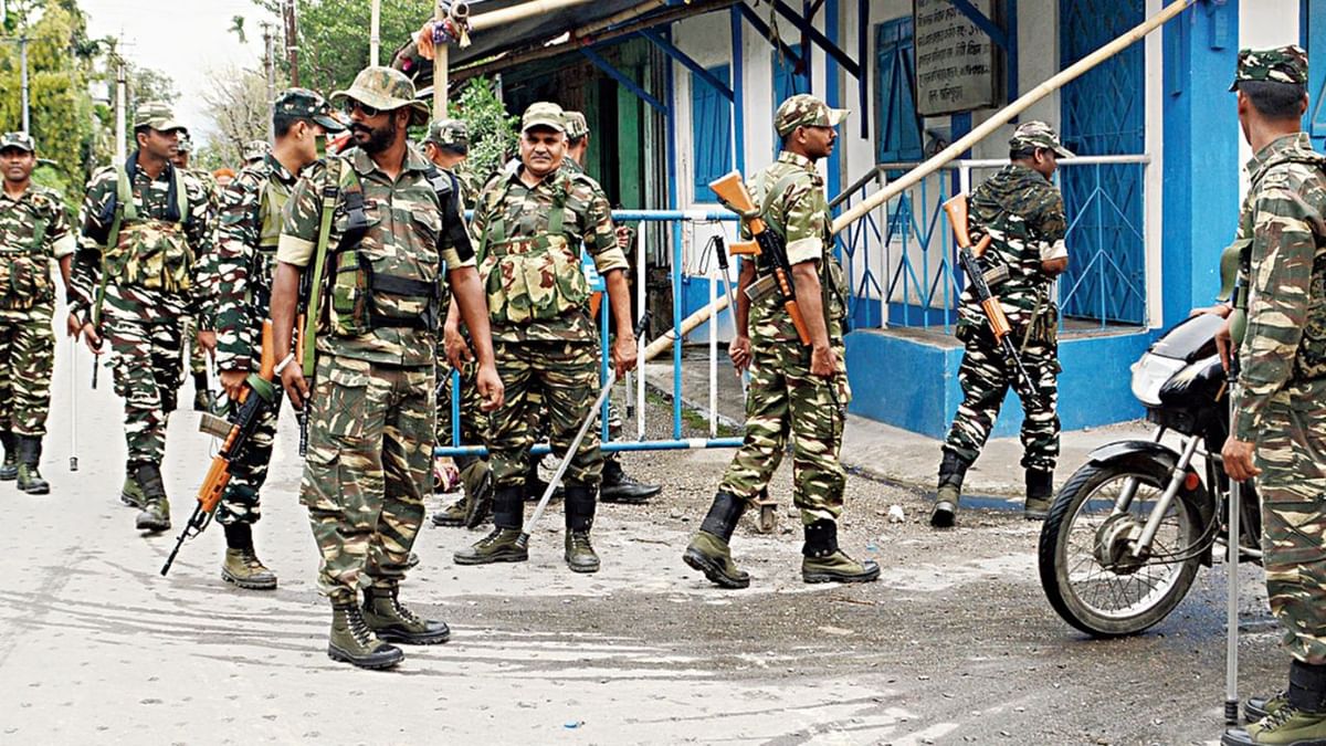 West Bengal Panchayat Polls: কমিশনের চিঠি পেয়েই বাংলায় ২২ কোম্পানি কেন্দ্রীয় বাহিনী পাঠাচ্ছে কেন্দ্র