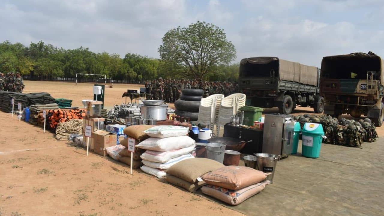 Cyclone Biparjoy: চোখ রাঙাচ্ছে ঘূর্ণিঝড় বিপর্যয়, ফুঁসছে সাগর, দুর্যোগ মোকাবিলায় প্রস্তুত ভারতীয় সেনা