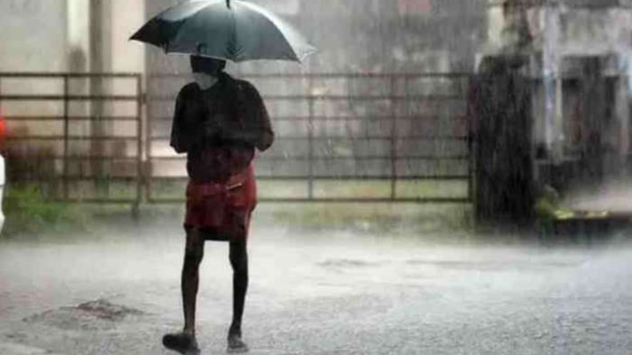 Weather Update: কেরলেই 'লেট' অবাধ্য বর্ষা, তাহলে বাংলার ভাগ্যাকাশে কবে শিকে ছিঁড়ছে...