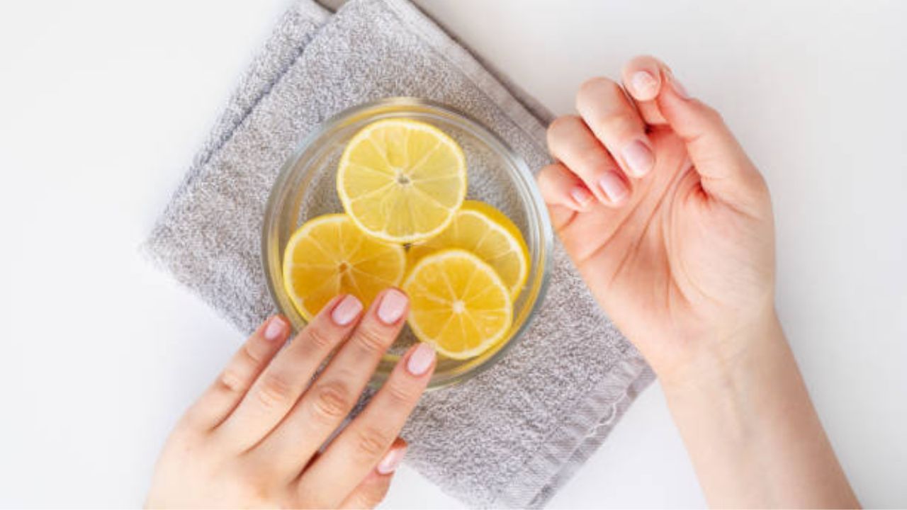 Lemon for Nails Care বর্ষায় নখে হতে পারে ফাঙ্গাল ইনফেকশন, ঝুঁকি এড়ান