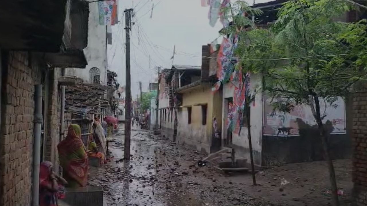 West Bengal Panchayat Elections 2023: মধ্যরাতে বোমাবাজি, আগুন, চলল বেপরোয়া লুঠপাট, ইদের আগের রাতে দু'গোষ্ঠী সংঘর্ষে তপ্ত মালদহ