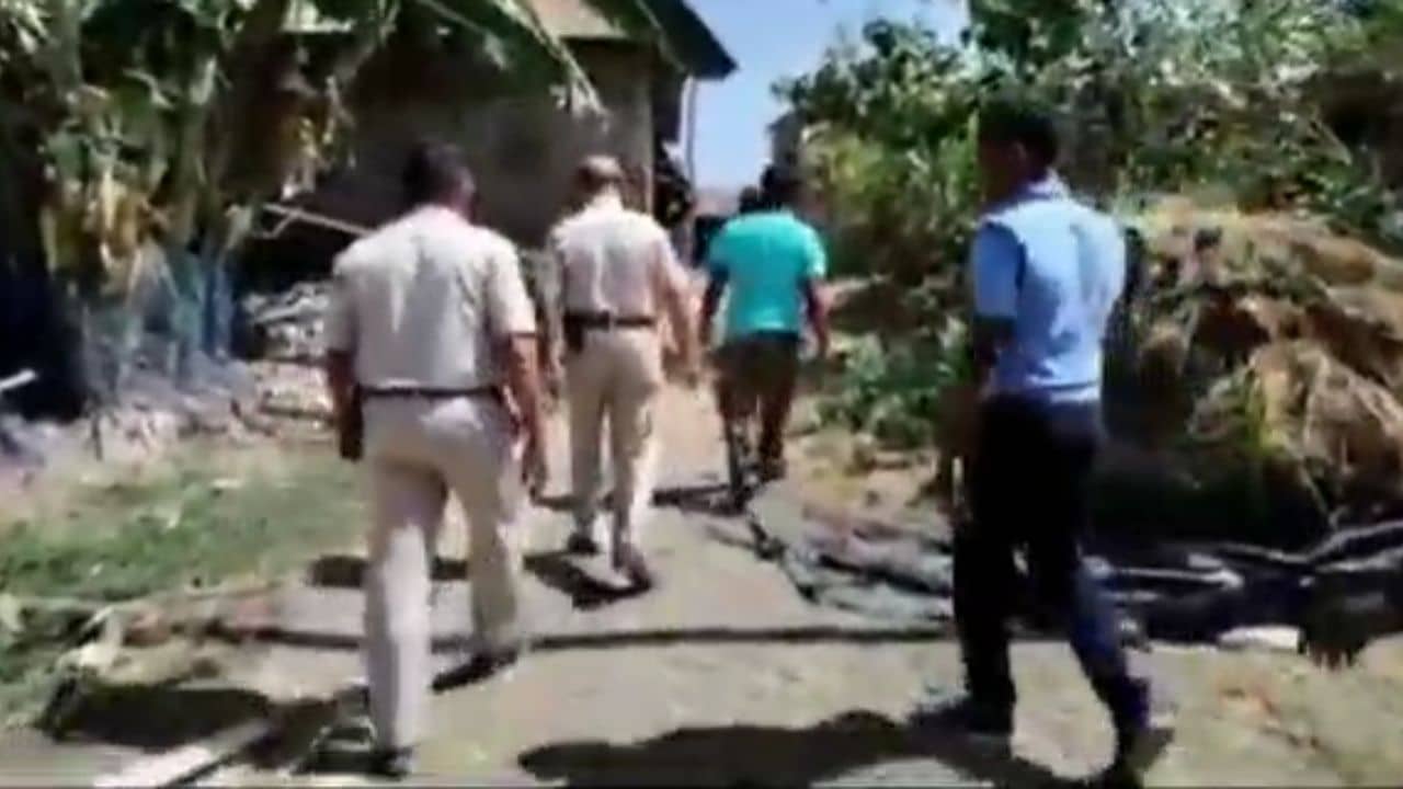 Maldah Blast: মধ্যরাতে ফেটে গেল মজুত বোমা, ফের রাজ্যে বিস্ফোরণ