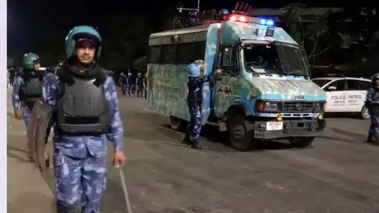 Internet Ban: অশান্তির জের, মণিপুরে ইন্টারনেট পরিষেবায় নিষেধাজ্ঞার সময়সীমা বাড়ল