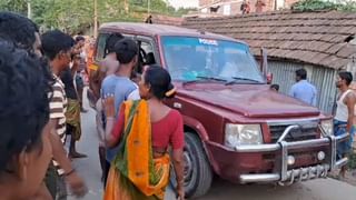 Cattle Smuggling: BSF-কে লক্ষ্য করে পরপর বোমা, গরু পাচারকারীদের সঙ্গে সংঘর্ষে উত্তপ্ত ধানতলা