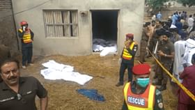 Pakistan: পাকিস্তানে ফের বিস্ফোরণে, হত ছয়; জঙ্গি হামলায় মৃত্যু বেড়েছে ১৩৮ শতাংশ! Pakistan: পাকিস্তানে ফের বিস্ফোরণে, হত ছয়; জঙ্গি হামলায় মৃত্যু বেড়েছে ১৩৮ শতাংশ!