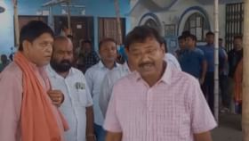 WB Panchayat Polls 2023: ১৪৪ ধারা শিকেয়, জনা চল্লিশ লোক নিয়ে বিডিও দফতরে স্বয়ং মন্ত্রী পার্থ WB Panchayat Polls 2023: ১৪৪ ধারা শিকেয়, জনা চল্লিশ লোক নিয়ে বিডিও দফতরে স্বয়ং মন্ত্রী পার্থ