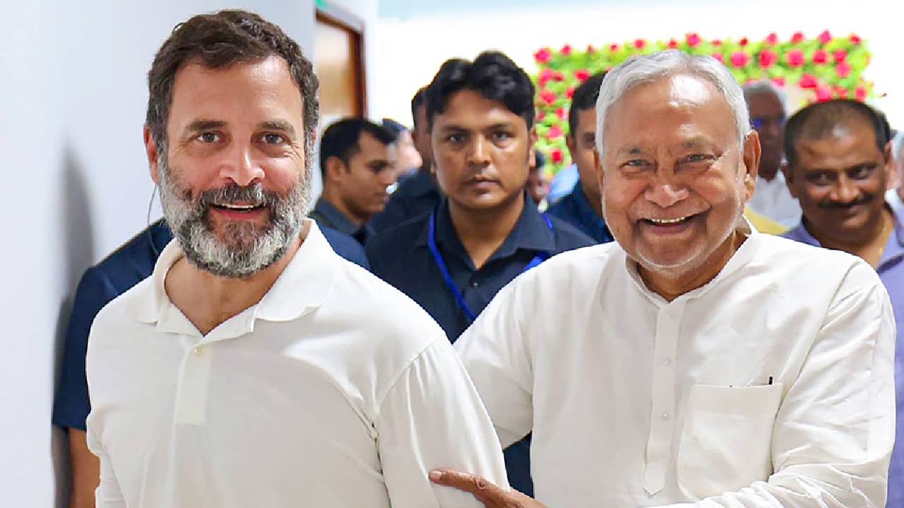 Saurabh Bharadwaj: বিরোধীদের জন্য আপনার মনে মহব্বত নেই রাহুল? তীব্র কটাক্ষ আপের