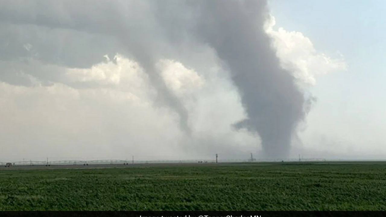 Tornado: এক সপ্তাহের মধ্যে ফের টর্নেডো আছড়ে পড়ল টেক্সাসে, মৃত ৪