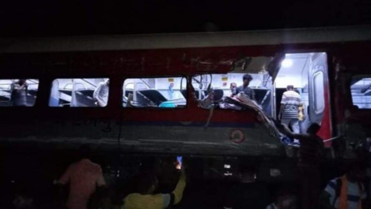 Coromandel Express Accident: 'বগি থেকে বেরোতেই দেখি, সামনে ৩ জনের মৃতদেহ', আতঙ্কে সিঁটিয়ে করমণ্ডল থেকে বেঁচে ফেরা আসিফ
