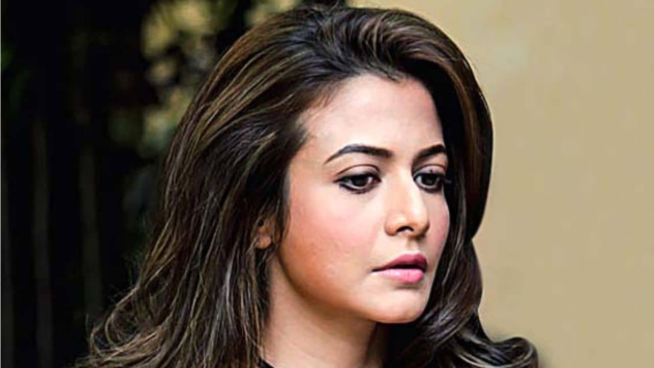 Koel Mallick: এই পোশাকে মন্দিরে কেন?, কটাক্ষ উড়ে আসতেই মোক্ষম জবাব কোয়েলের