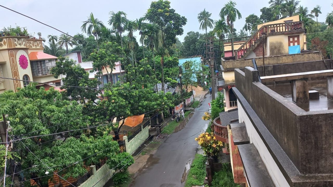 Bengal, Kolkata Weather: বঙ্গোপসাগরে নিম্নচাপ, সপ্তাহের মাঝামাঝি থেকে উইকএন্ড অবধি শুধুই বৃষ্টি আর বৃষ্টি