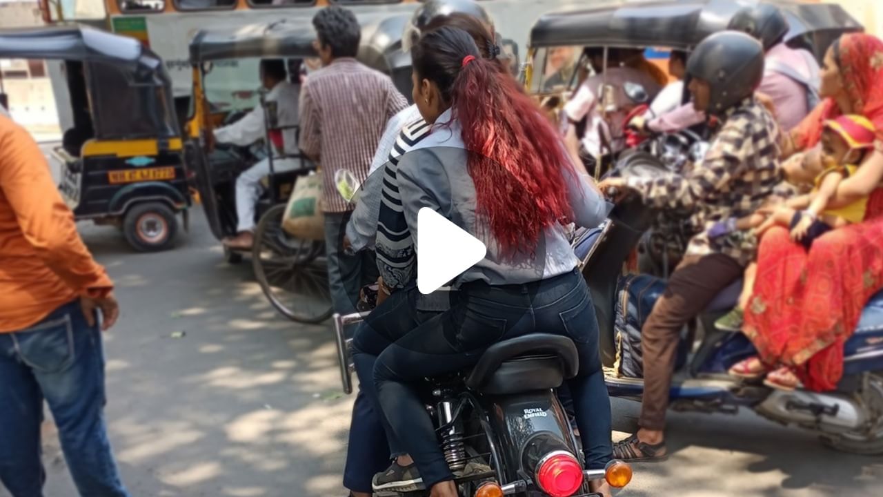 Triple Ride in Bike: ৩ জন বাইকে একদম নয়...