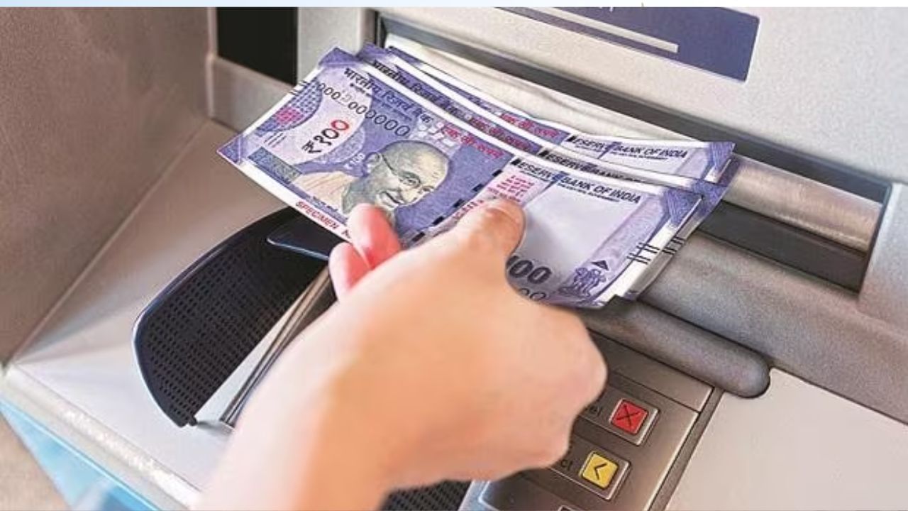 Cardless ATM Transaction: হঠাৎ নগদের দরকার, পকেটে ডেবিট কার্ডও নেই? নির্ঝঞ্চাটে এটিএম থেকে টাকা তুলুন এইভাবে