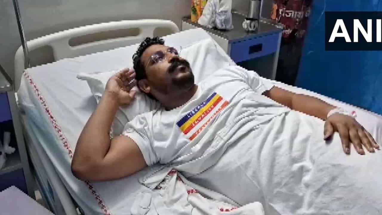 Chandrashekhar Azad: কোমরে গুলির ক্ষত, হাসপাতালে ভর্তি 'রাবণ', আটক ৪ সন্দেহভাজন Chandrashekhar Azad: কোমরে গুলির ক্ষত, হাসপাতালে ভর্তি 'রাবণ', আটক ৪ সন্দেহভাজন