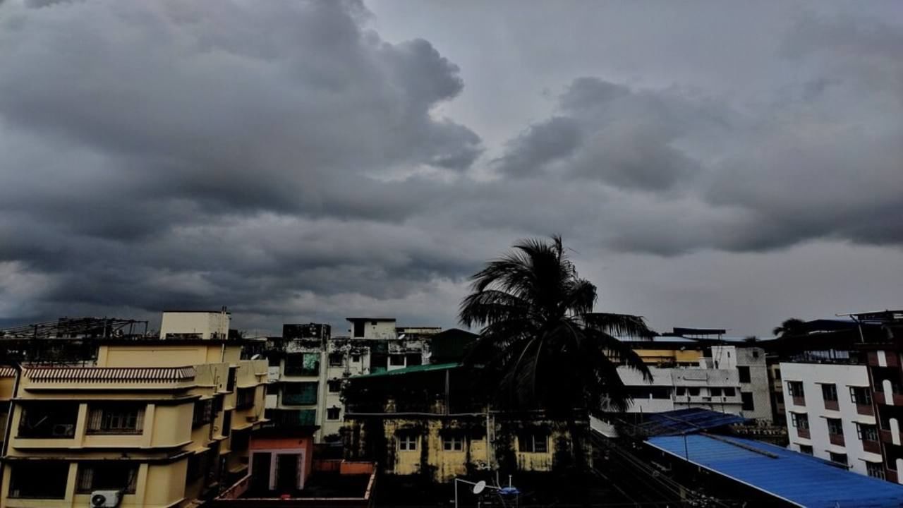 Weather Forecast: বর্ষার 'ওয়ার্ম আপে' ভিজছে উত্তর, মুখ ভার দক্ষিণের, তবে বিকেল গড়ালেই...