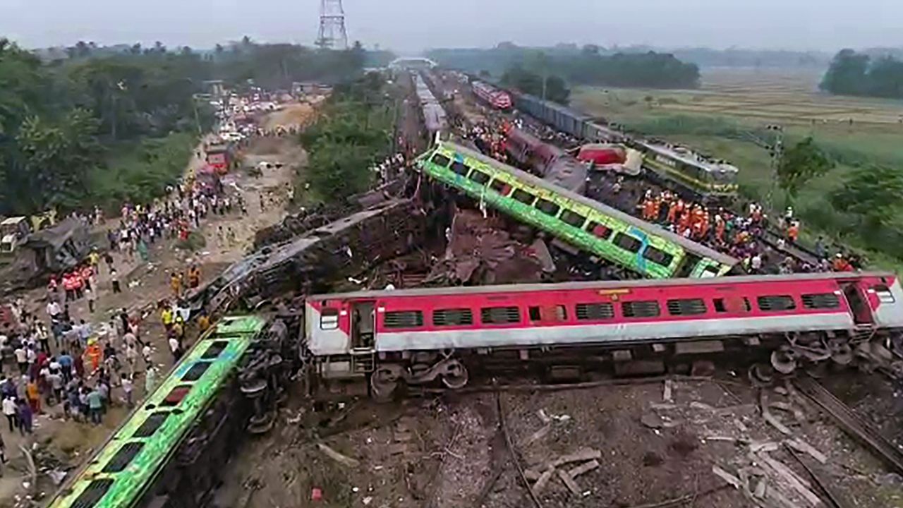 Coromandel Express Derailed: সর্বোচ্চ গতিতে করমণ্ডল ধাক্কা মেরেছিল মালগাড়িতে: সরকারি সূত্র