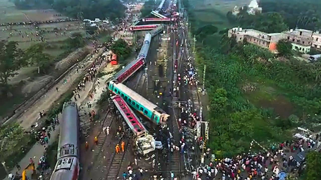 Kavach System: ছিল না অ্যান্টি-কলিশন সিস্টেম, করমণ্ডলে কবচ থাকলে কি এড়ানো যেত এই মর্মান্তিক দুর্ঘটনা?