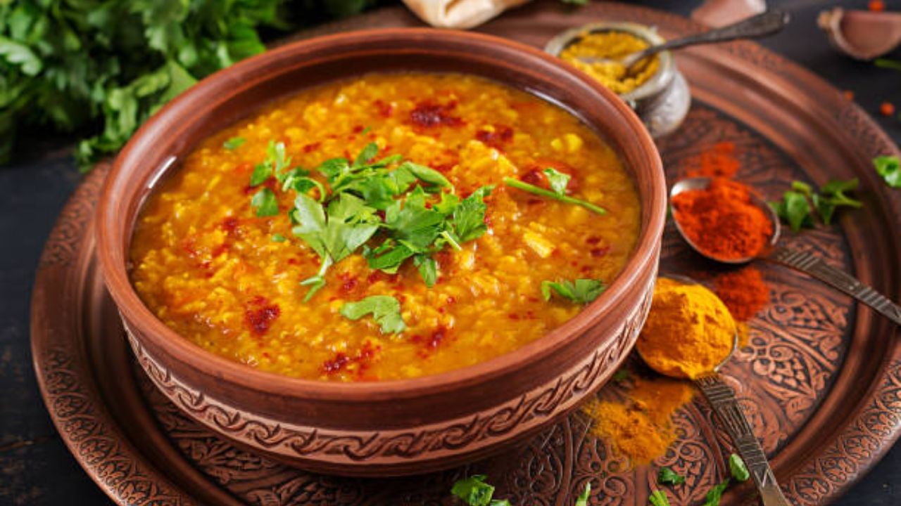 Masoor Dal for Weight Loss: প্রোটিনের খোঁজে মাংস নয়, ভাত-ডাল খেয়েও কমবে ওজন