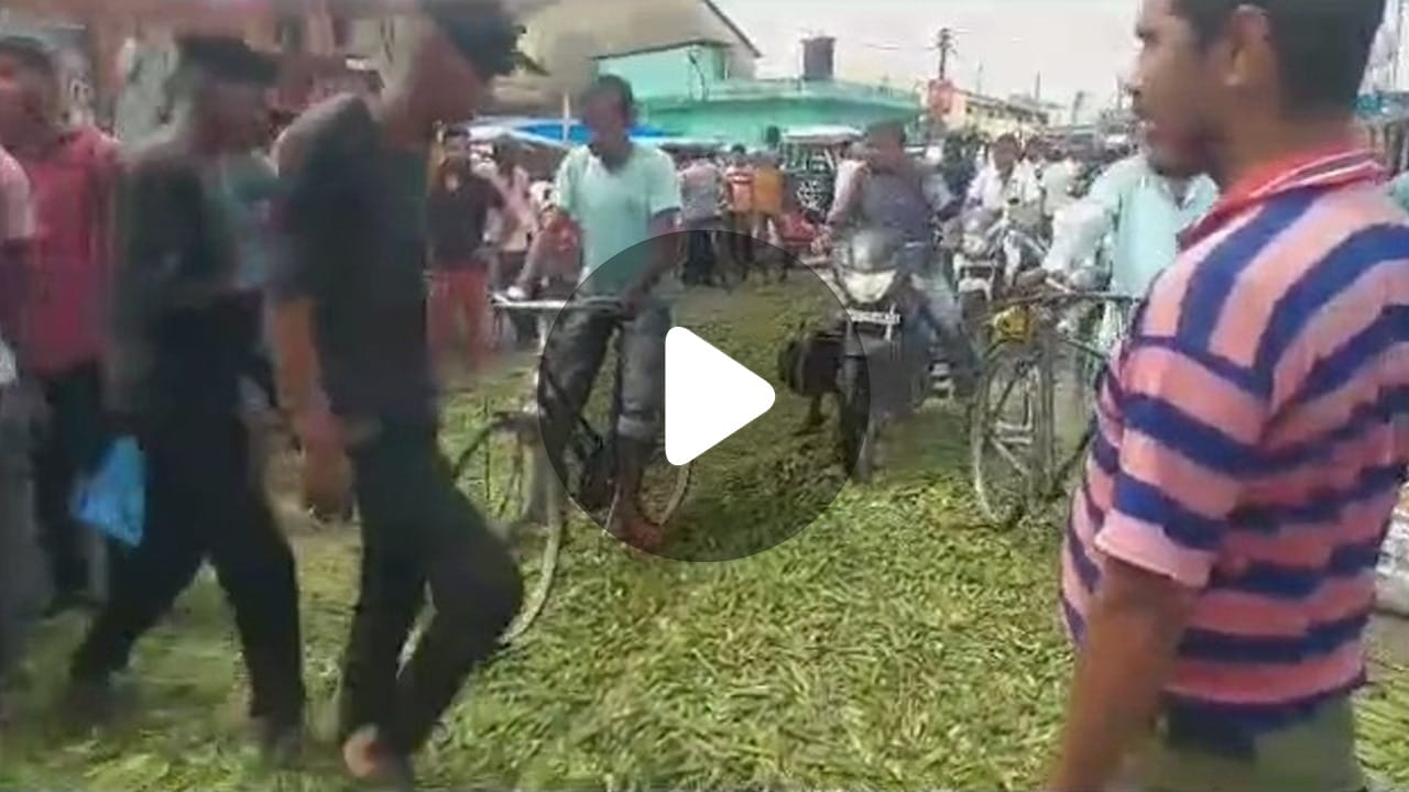 Dhupguri News পঞ্চায়েত ভোটের মুখে ফসলের ন্যায্য মূল্য না পেয়ে