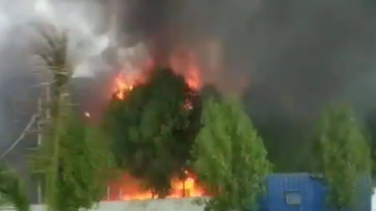 Fire at Firecracker Factory: বাজি কারখানায় একের পর এক বিস্ফোরণ, আগুনে ঝলসে মৃত্যু ৩ শ্রমিকের