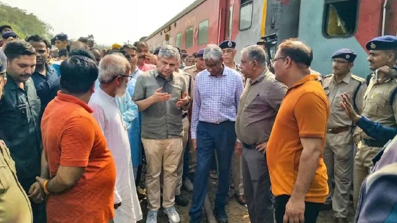 Odisha Train Accident: বিরোধীদের কটাক্ষের জবাব মুখে নয় কাজে দিচ্ছেন রেলমন্ত্রী, ময়দানে নমোর বিভিন্ন মন্ত্রকও