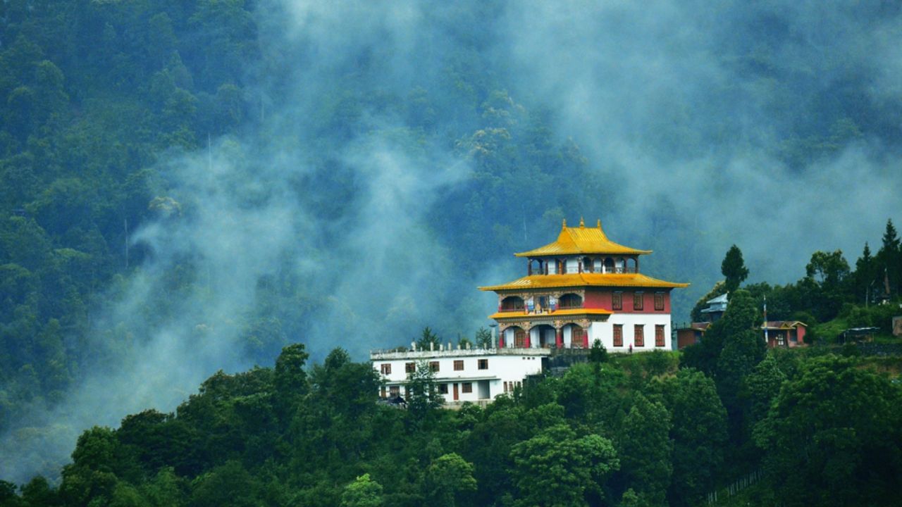 Sikkim Tourism: ভরা বর্ষায় সিকিম যাওয়ার প্ল্যান? যা কিছু মাথায় রেখে ট্রিপ পরিকল্পনা করবেন