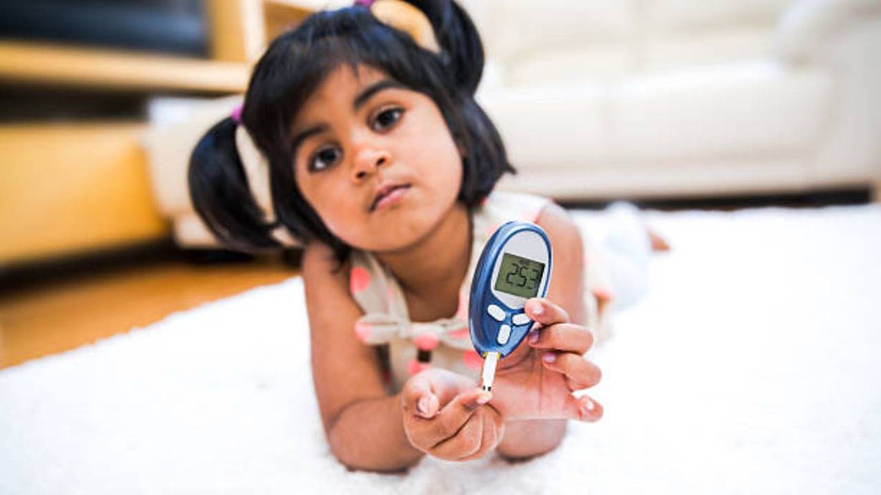 Type-1 Diabetes in Children: সন্তান খেলাধুলো করছে না, খিটখিটে স্বভাবের হয়ে যাচ্ছে? আপনার বাচ্চা ডায়াবেটিসে আক্রান্ত নয় তো!