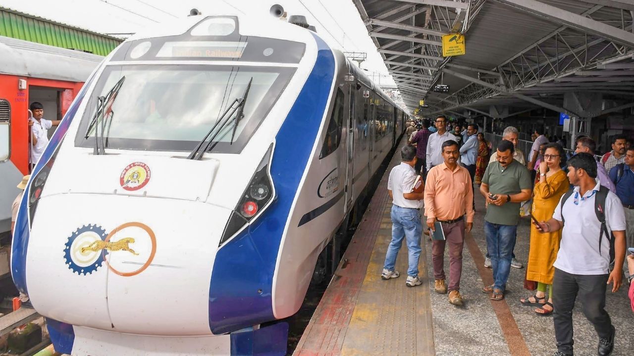 Coromandel Express accident: করমণ্ডল দুর্ঘটনায় আটকে গেল বন্দে ভারতের চাকা, গোয়ায় বাতিল যাত্রা শুরুর অনুষ্ঠান