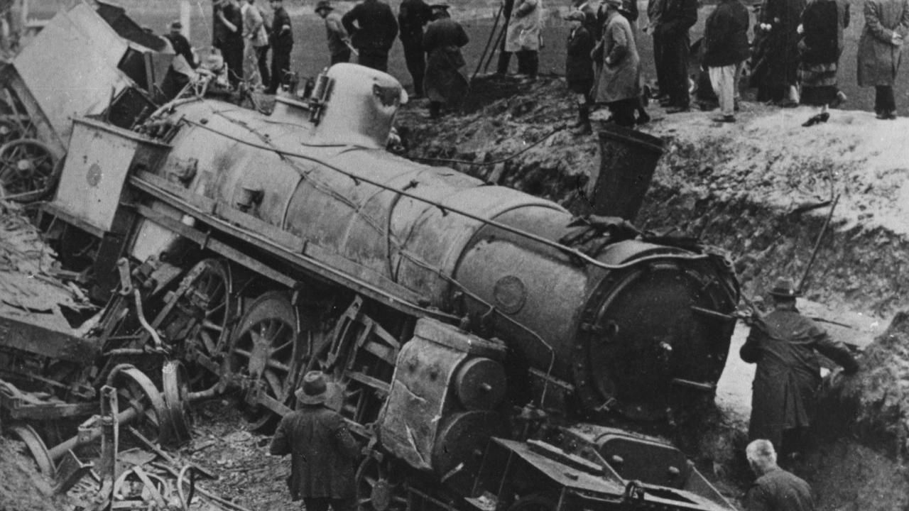 Train Accident: বিশ্বের বিভিন্ন দেশে ট্রেনে নাশকতা, দেখুন এক নজরে