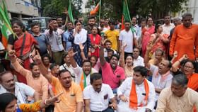 Post poll violence: ফোন-ইমেলে চাওয়া হল অভিযোগ, ভোট-পরবর্তী হিংসায় আক্রান্তদের পাশে বিজেপি Post poll violence: ফোন-ইমেলে চাওয়া হল অভিযোগ, ভোট-পরবর্তী হিংসায় আক্রান্তদের পাশে বিজেপি