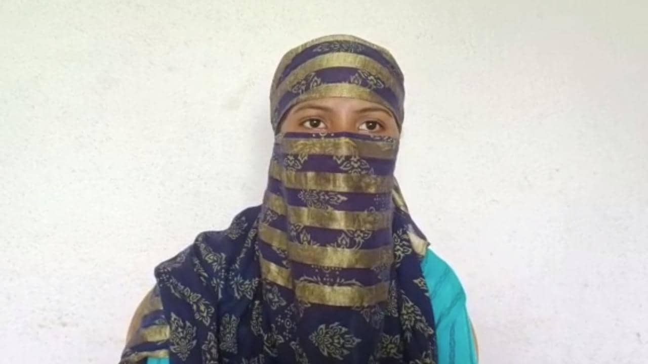 Cyber Crime: বিয়ে লুকিয়ে বিয়ের প্রস্তাব, রাজি না হওয়ায় ঘনিষ্ঠ মুহূর্তের ছবি পোস্ট করে যুবতীকে লাগাতার ব্ল্যাকমেলের অভিযোগ