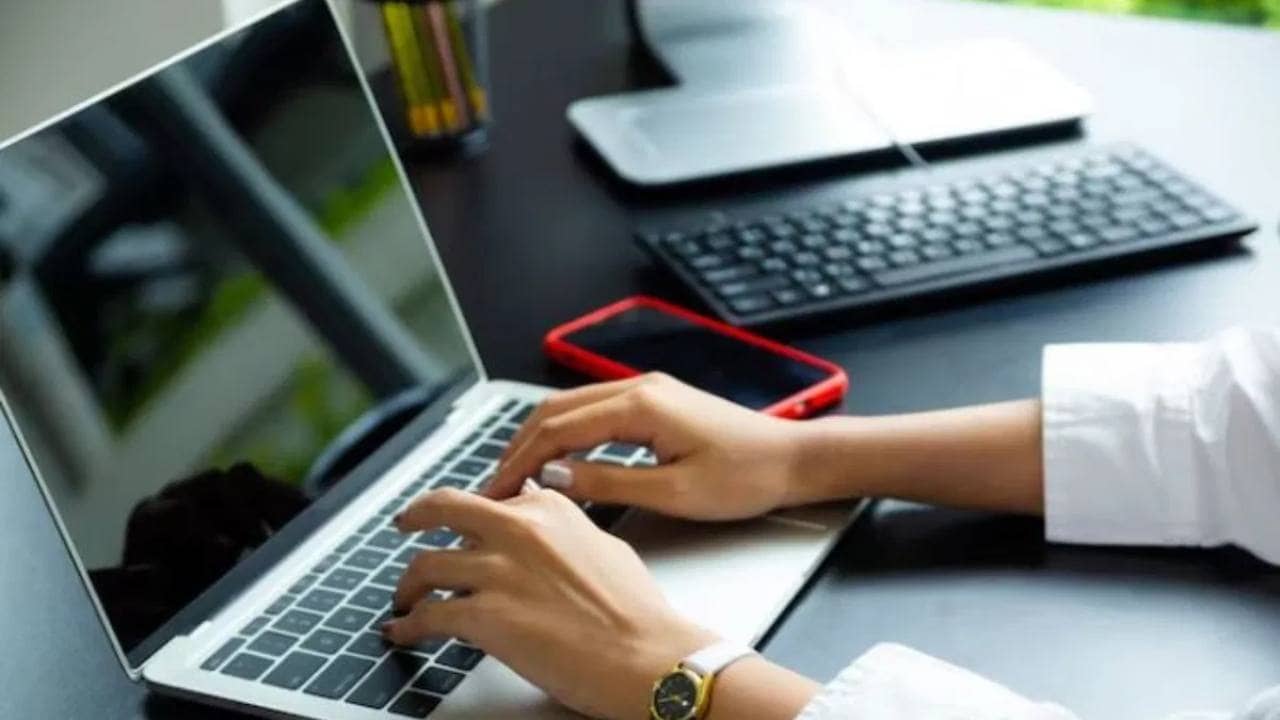 Recruitment: দেড় হাজারের বেশি শূন্যপদে নিয়োগ করবে স্টাফ সিলেকশন কমিশন, আবেদন প্রক্রিয়া শুরু হয়েছে