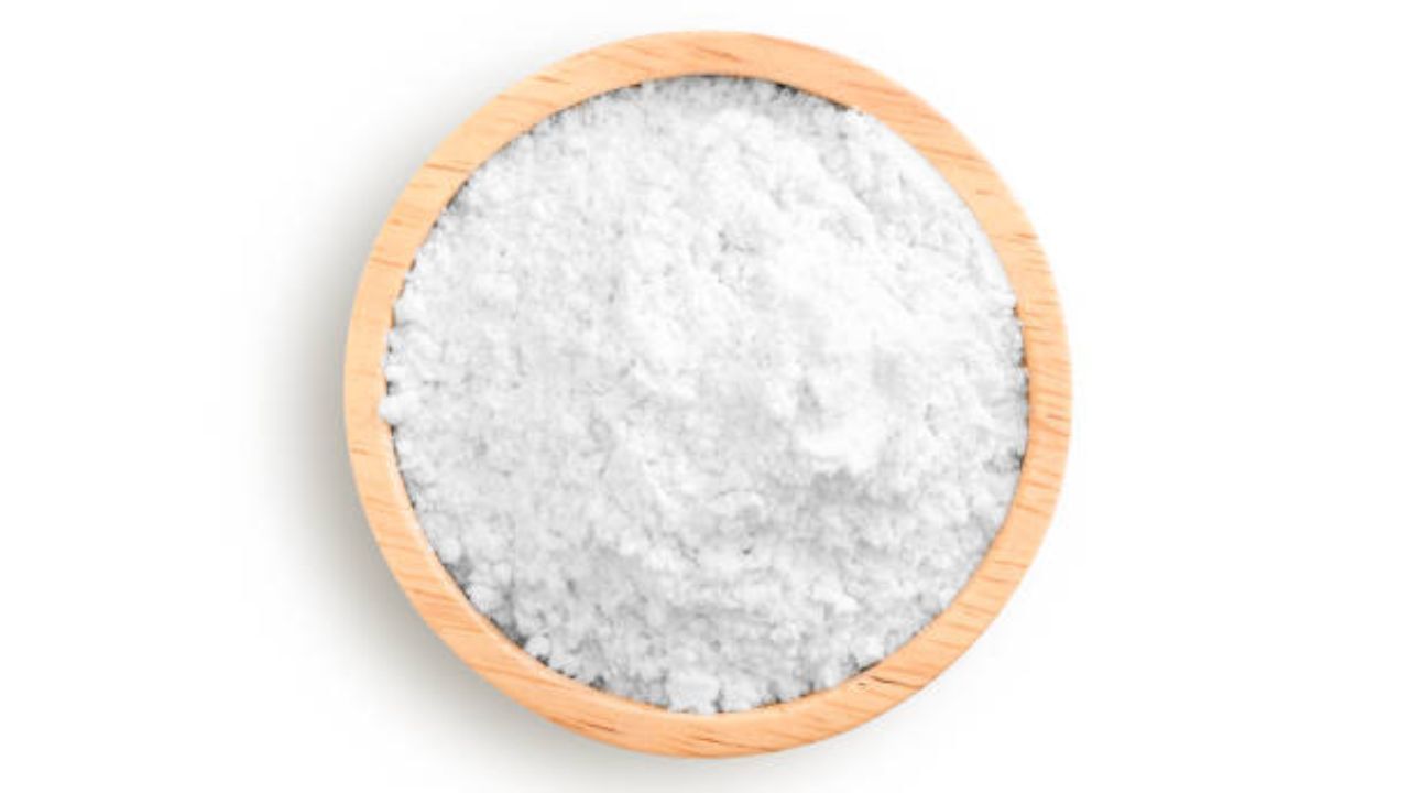 এই পেস্ট লাগানোর আগে অবশ্য মুখ খুব ভাল করে ধুয়ে নিতে হবে। এবার এই প্যাক মুখে লাগিয়ে ৩০ মিনিট রেখে দিন। 