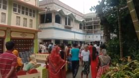 Kolaghat: কোলাঘাটে দাদুকে খুনের অভিযোগ 'নেশাগ্রস্ত' নাতির বিরুদ্ধে, আটক ৩ Kolaghat: কোলাঘাটে দাদুকে খুনের অভিযোগ 'নেশাগ্রস্ত' নাতির বিরুদ্ধে, আটক ৩